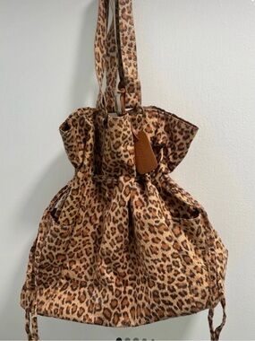 Leopard Neiman Marcus tote w cinch option